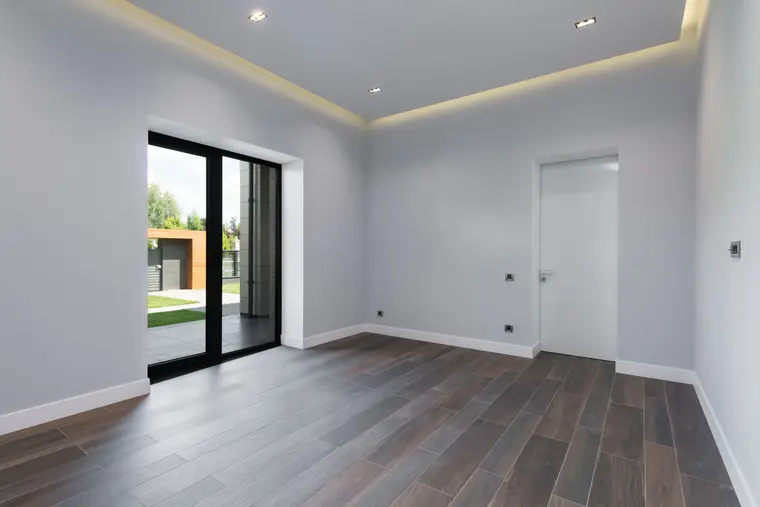 Spacious laminate flooring